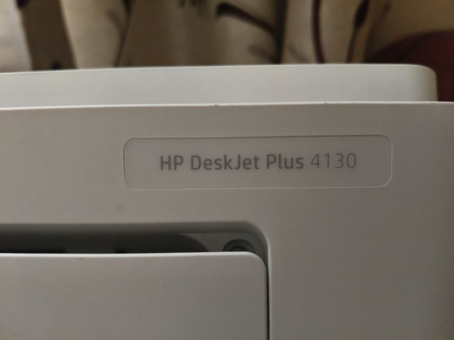 Vând imprimantă Hp deskjet plus 4130