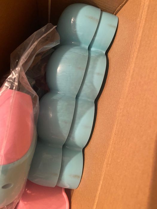 Vând masă de înfrumusețare fetițe