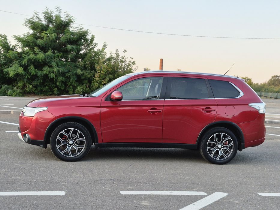Mitsubishi outlander 2.2 diesel fabricație 2015
