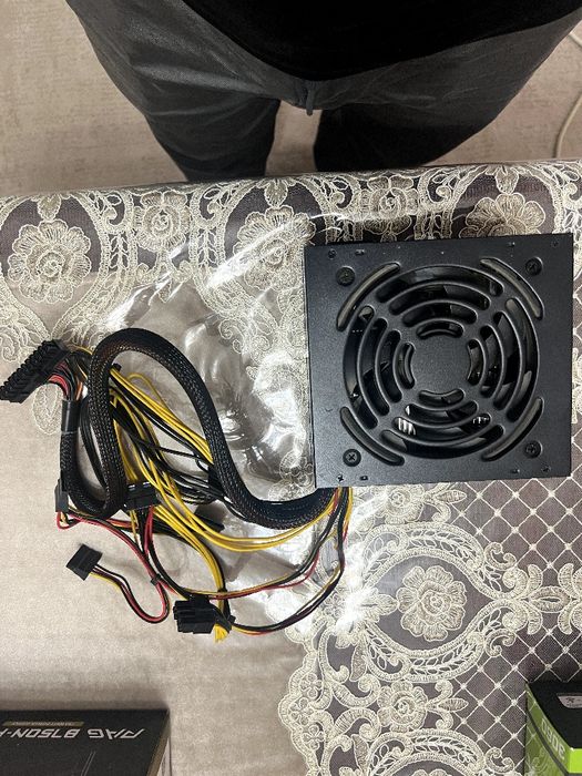 Blok pitaniya Pc-Power 550w