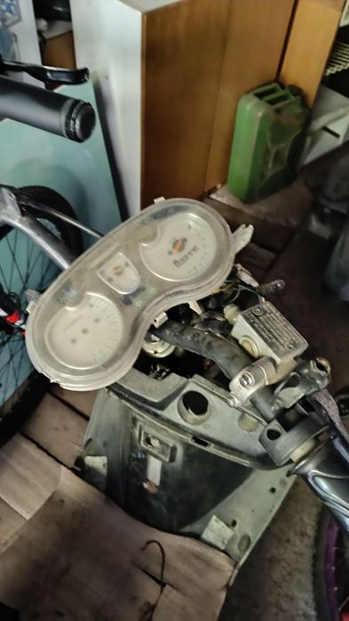 Продам скутер на запчасти