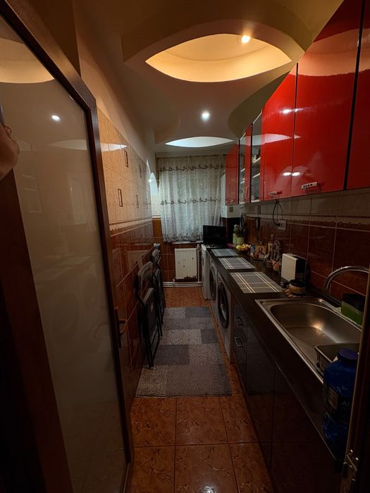 Apartament 2 camere cu garaj-(Negociabil)