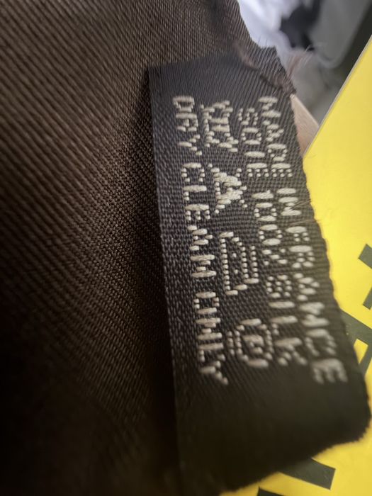 Платок FENDI оригиналь,сумочка .