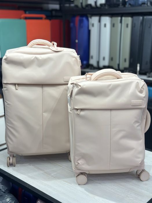 Чемодан из лёгкого и прочного материала