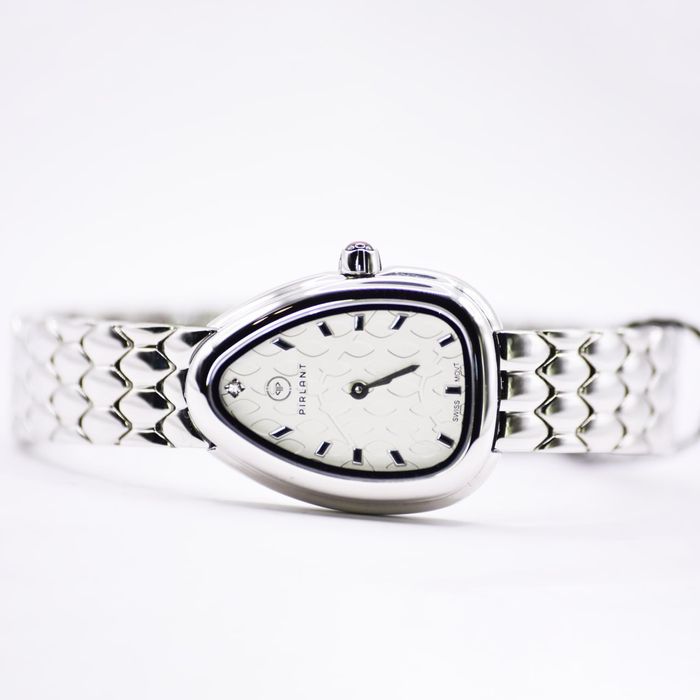 Луксозен дамски часовник модел Bvlgari Serpenti, SWISS Made.