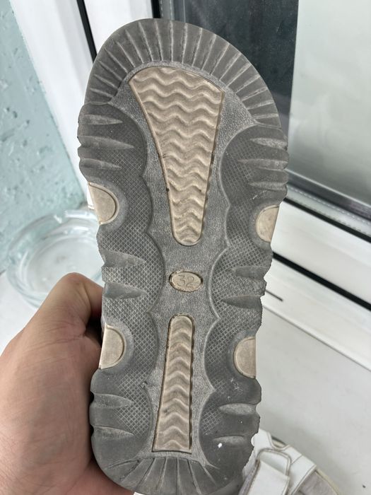 Продам сандали детские почти новые