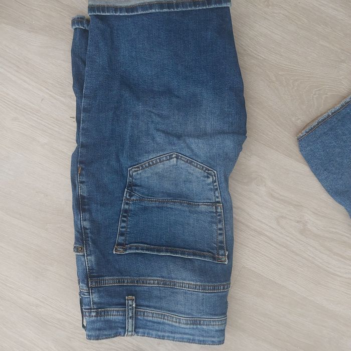 Pantaloni scurti cu talie inalta
