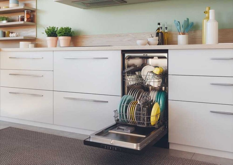 Нова черна свободностояща съдомиялна 45 см 10 комплекта Candy