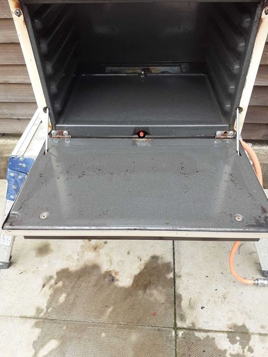 Cuptor gaz rulota barca