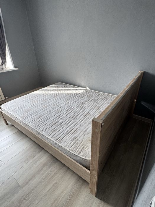 Кровать двухспальная