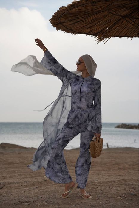 Одеда купальник стильный спортивный