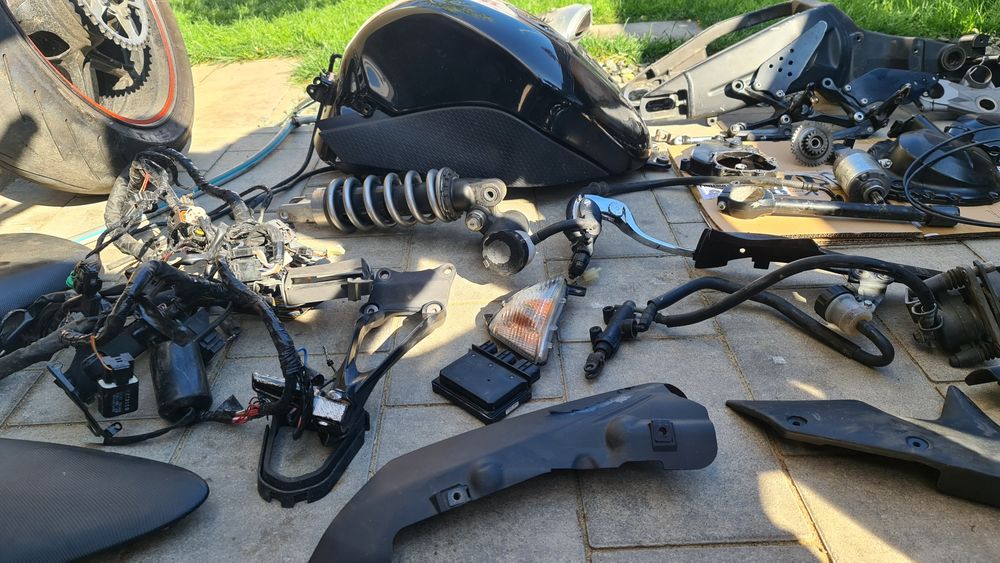 Scărițe Kawasaki ZX6R 2007 2008, capace, piese, cadru spate , jug