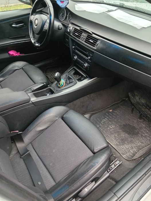 Vând BMW seria 3 preț 4100 discutabil