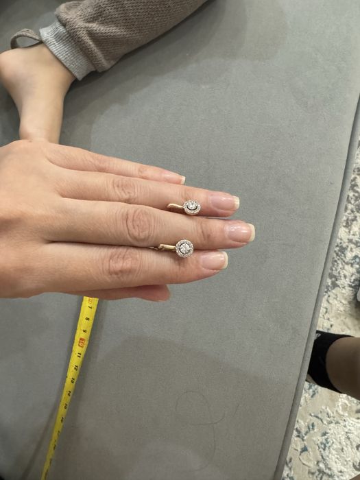 Продам золотые серьги (585 пробы)