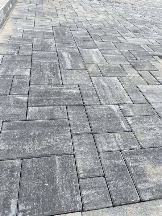 Transformam curtea ta | Montaj pavele Brasov | Borduri