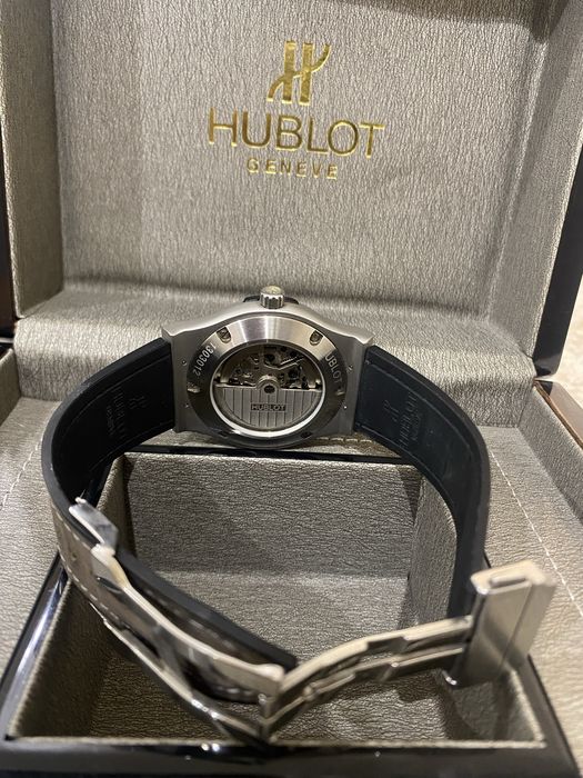 Часы HUBLOT  geneve