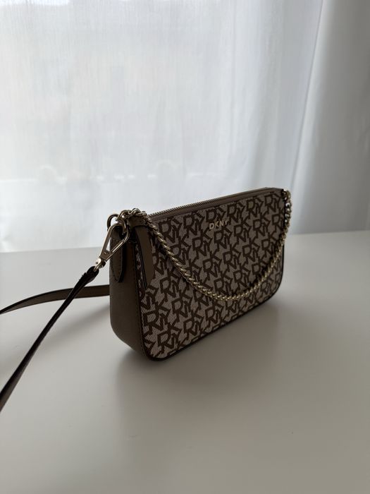 Дамска чанта DKNY