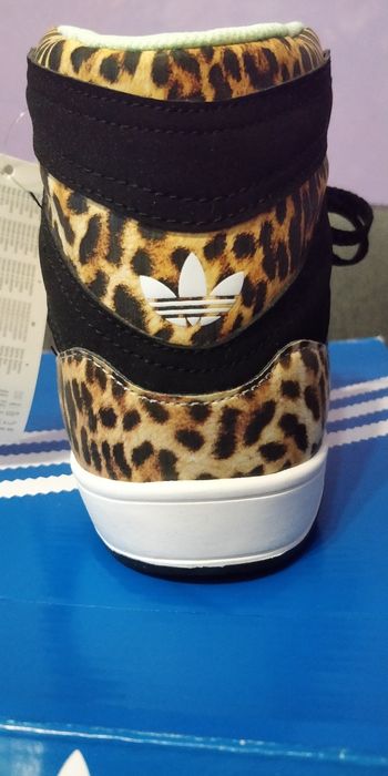 Adidas Originals - нови дамски кецове