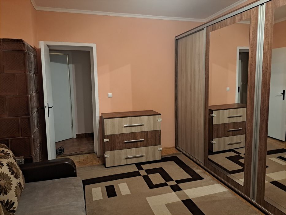 Apartament 2 camere decomandat, Etaj 2, încălzire apă termală – Parc M. Eminescu, Beiuș