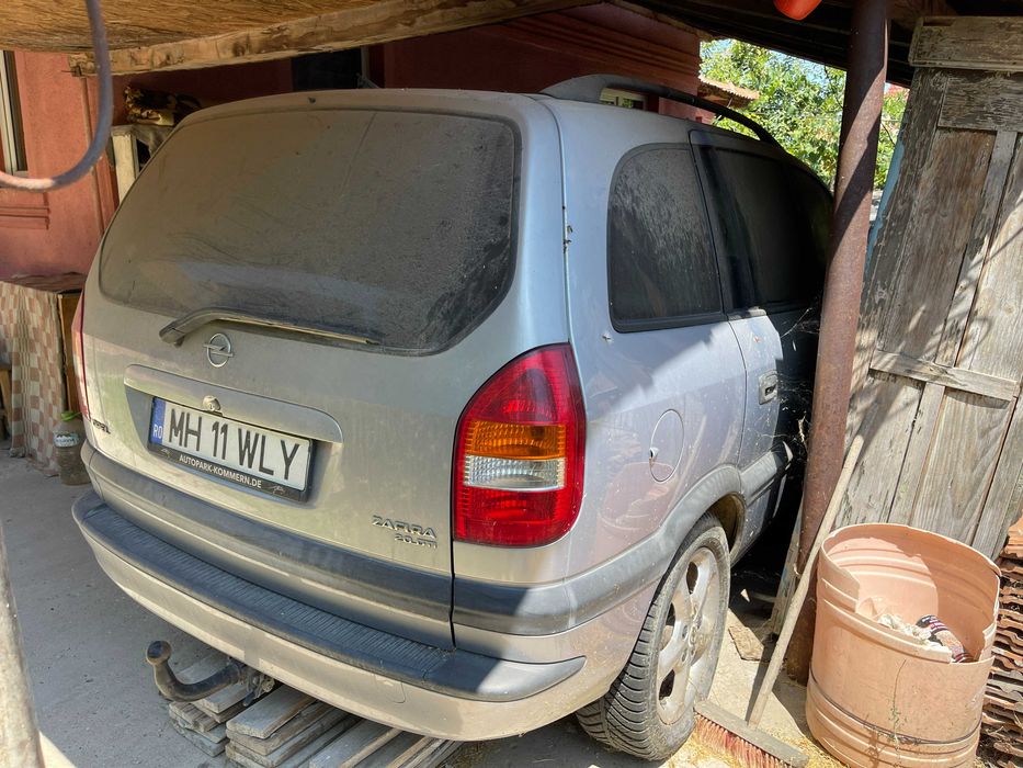 Vand Opel Zafira 2.0 DTI pentru piese