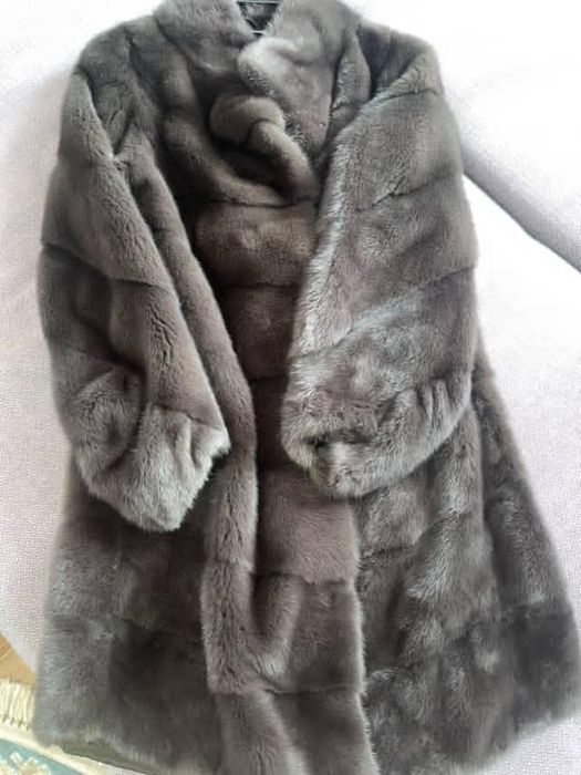 Шуба норковая продам