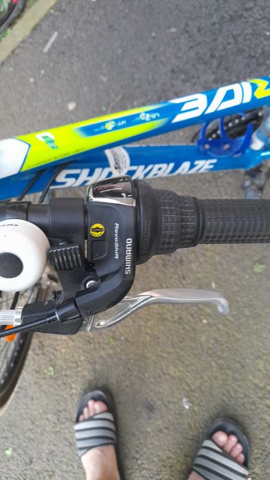 Bicicleta SHOCKBLAZE 24" pentru copii intre 8-12 ani