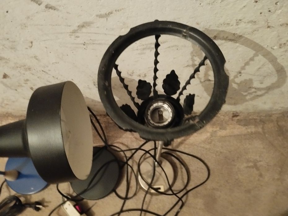 Стари настолни лампи