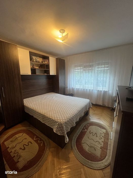 3 decomandate Amaradia parter înalt /4 76 mp centrală termică