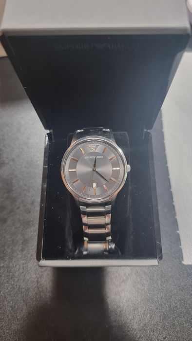 Часовник Emporio Armani