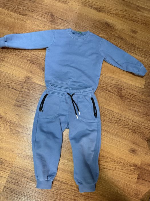 Костюм для мальчика benetton