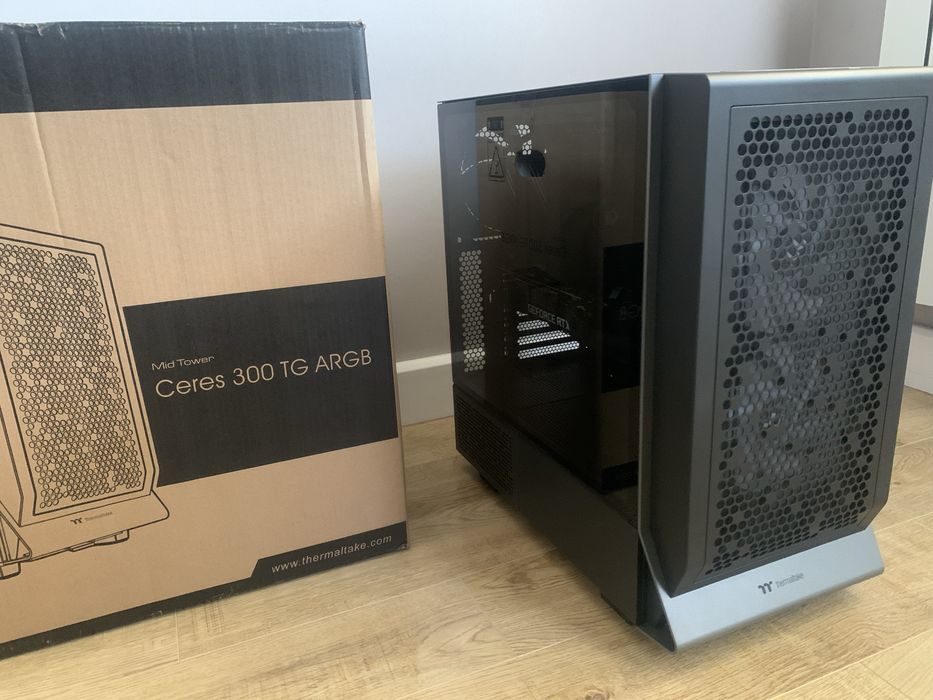 Корпус Thermaltake