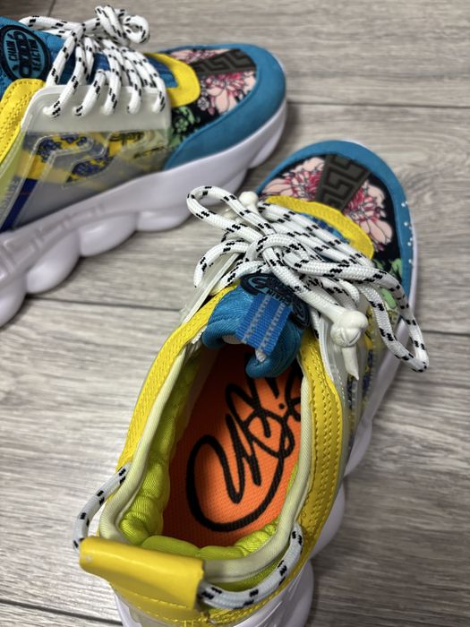 Versace chain reaction