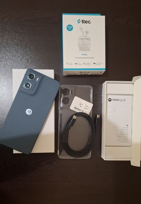 Телефон   - Moto g 06