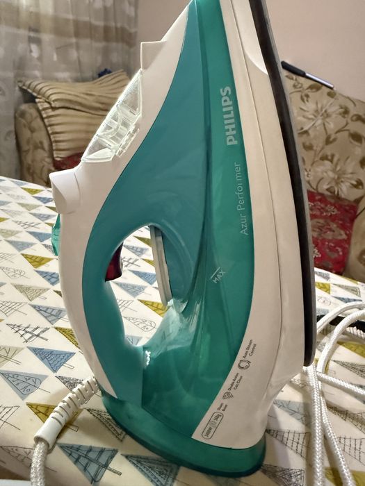Продается утюг Philips.