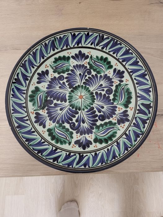 Ляган на стену и ляганы.