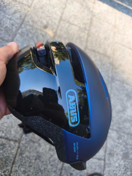 Чисто нова градска каска ABUS Purl-Y Ace с LED светлина за тротинетка и велосипед размер S 51-55 см