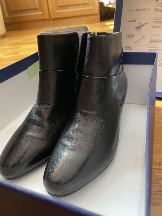 Продам ботинки Caprice