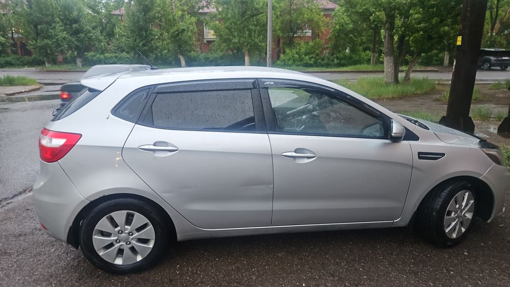 продам Kia Rio 2012