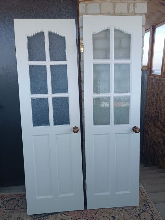 Продам двери деревянные межкомнатные