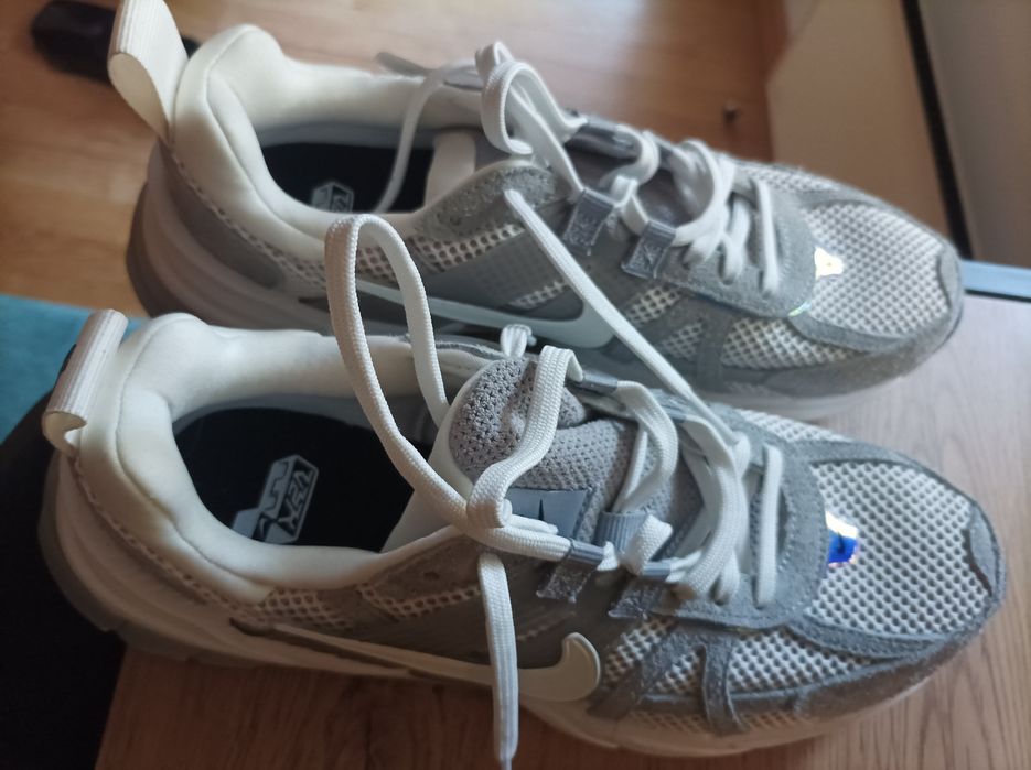Маратонки Nike с името Ivan