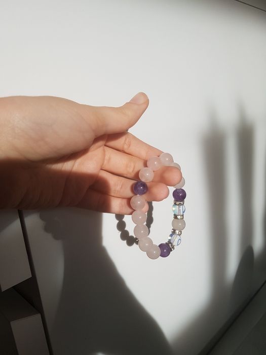 Гривни от естествени камъни - ръчна изработка