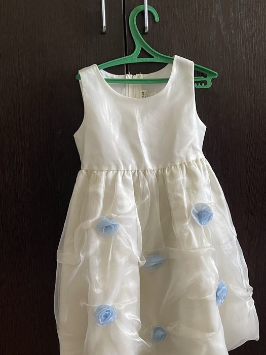 Продам платье для девочки