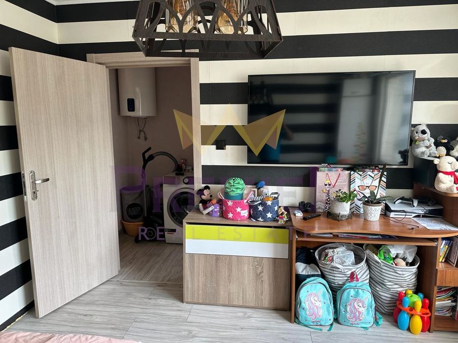 Продава се Тристаен апартамент в Варна, Възраждане 3 - 73 кв.м за 2192 €/кв.м - Снимка #11