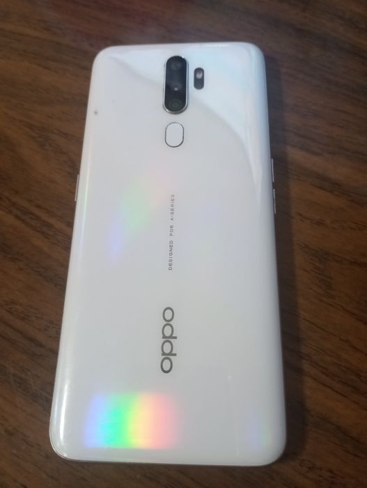 Продам смартфон oppo