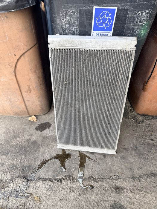 Radiator apa bmw e60 e61 520d n47d20 automat 177cp