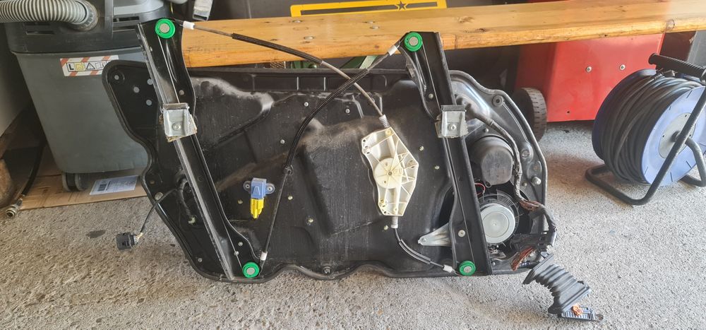 VW Passat B6 – geam, macara, broască