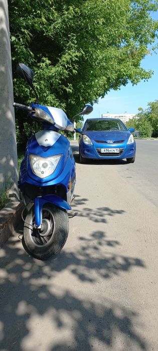 Скутер Solano синего цвета