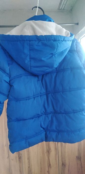 Продам куртку на мальчика