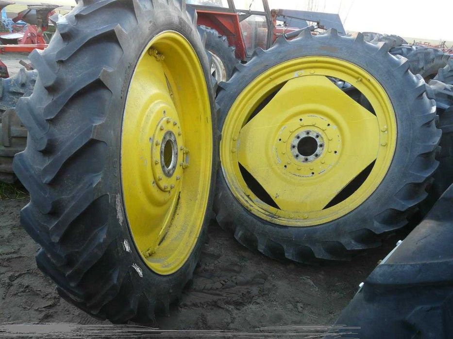 Roti tehnologice inguste pentru orice tip de tractor John Deere