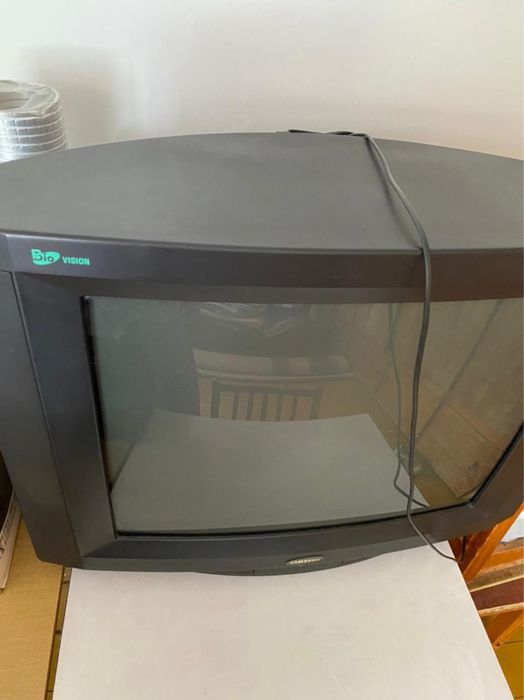 Телевизор samsung